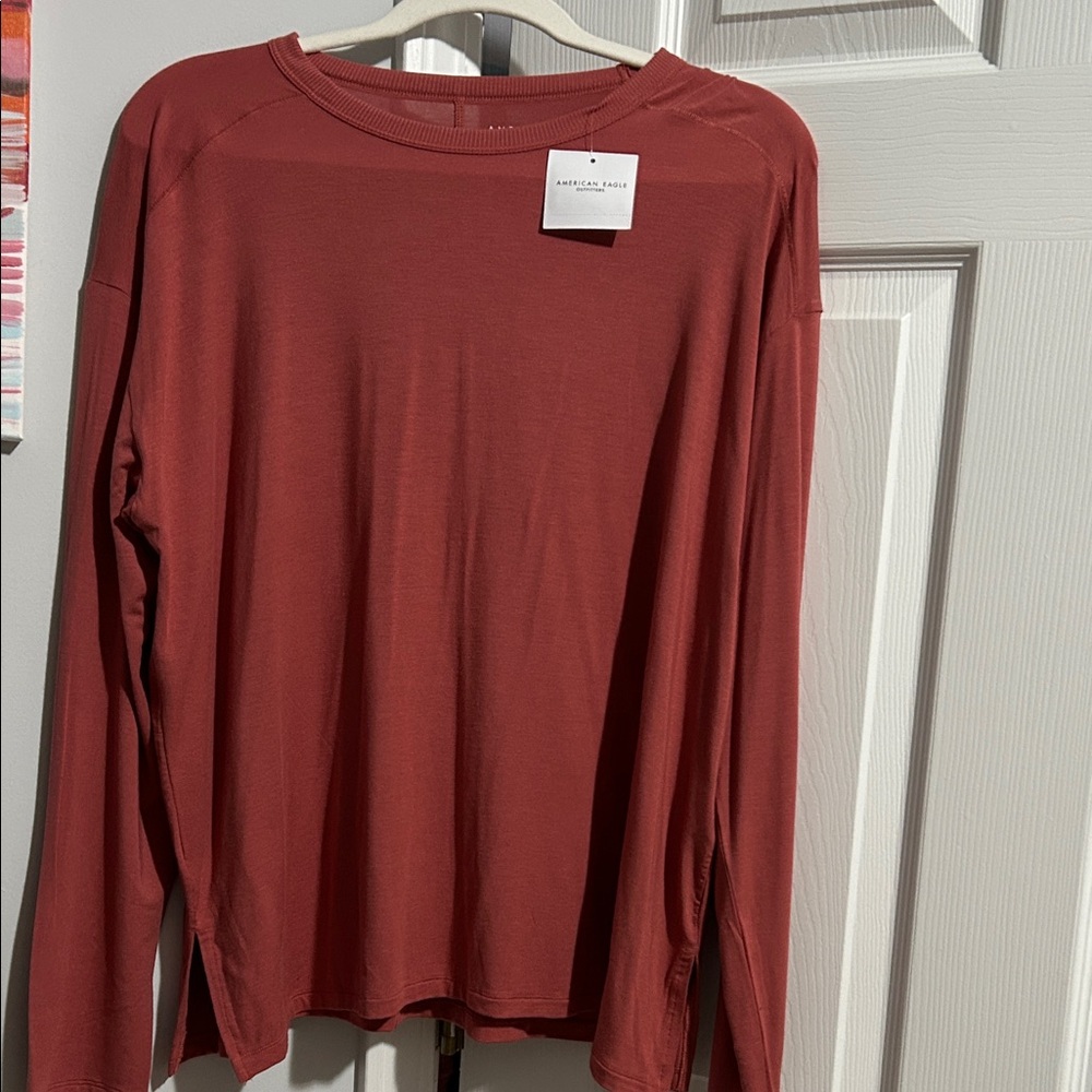 American Eagle Outfitters Women's Rust Long Sleeve Tee